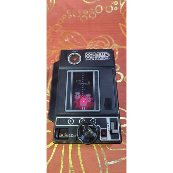 1978 Tomy Digital Derby Auto Raceway - Picture 3 of 12